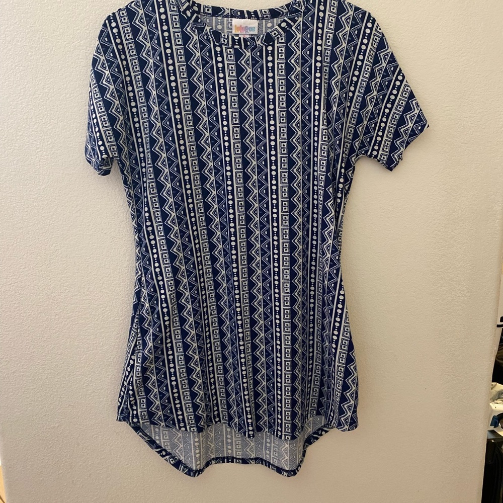 Navy Aztec shirt size small longer back